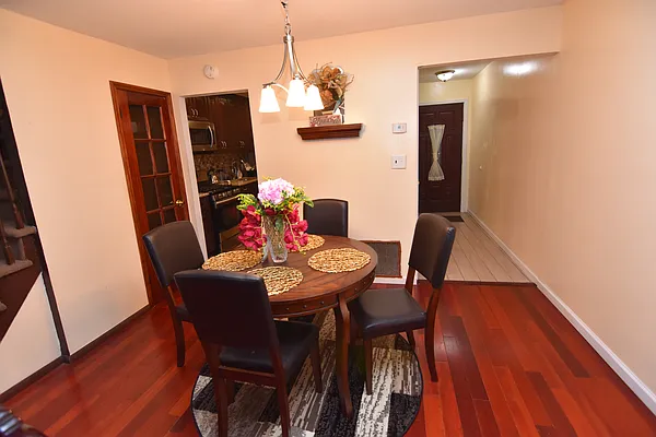 Sold by Madison Estates Sotheby's International Realty | media 6