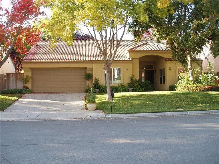 10485 N Camarillo Dr photo 1
