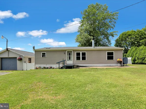 470 Ontelaunee Dr, Shoemakersville, PA 19555