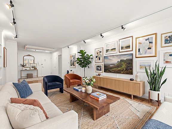 5th image of 333 E 69th St APT 3A