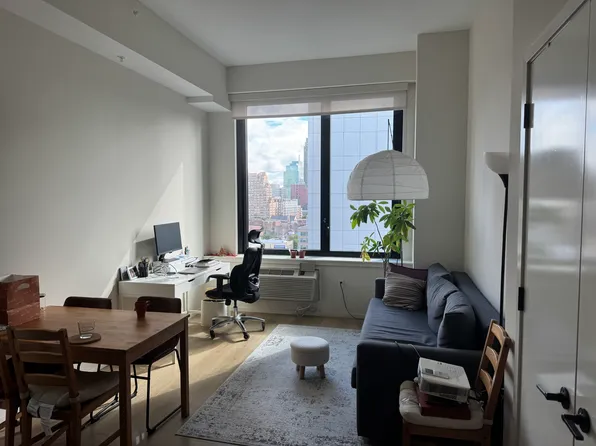 214 Grove St #1212, Jersey City, NJ 07302