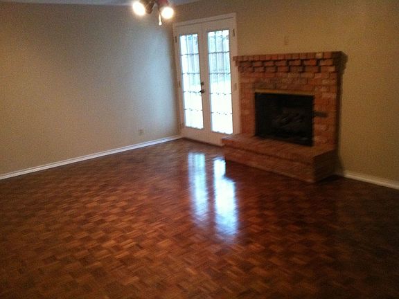 4th image of 102 Shadywood Ln