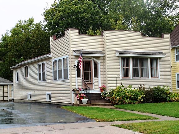 2nd image of 731 Clay St