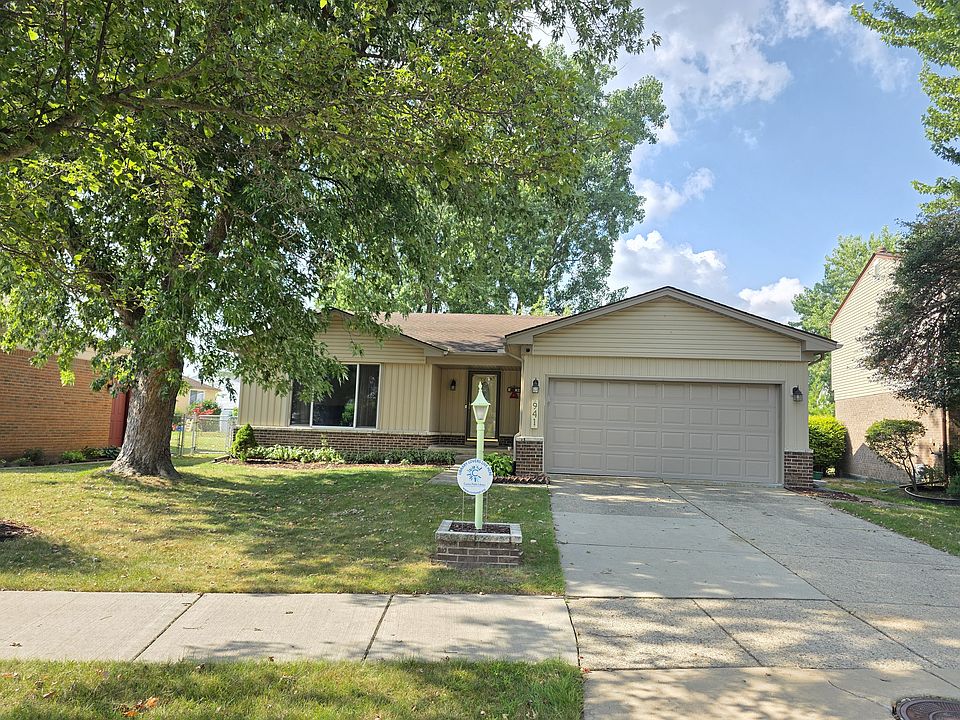 1st image of 941 Princess Dr