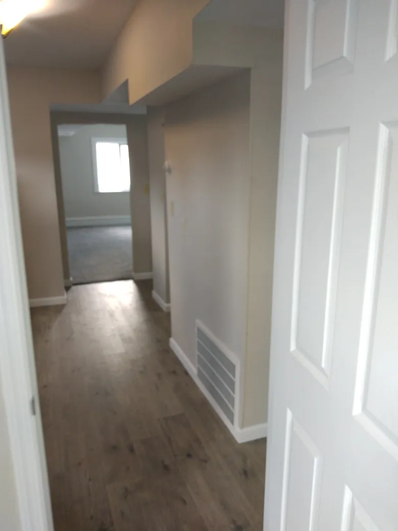 2 bed, 600 sqft, $750 — Photo 2