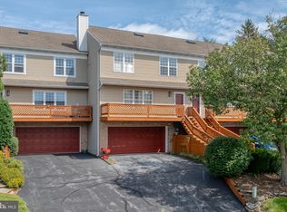 110 Pinnacle Point Dr, Lancaster, PA 17601