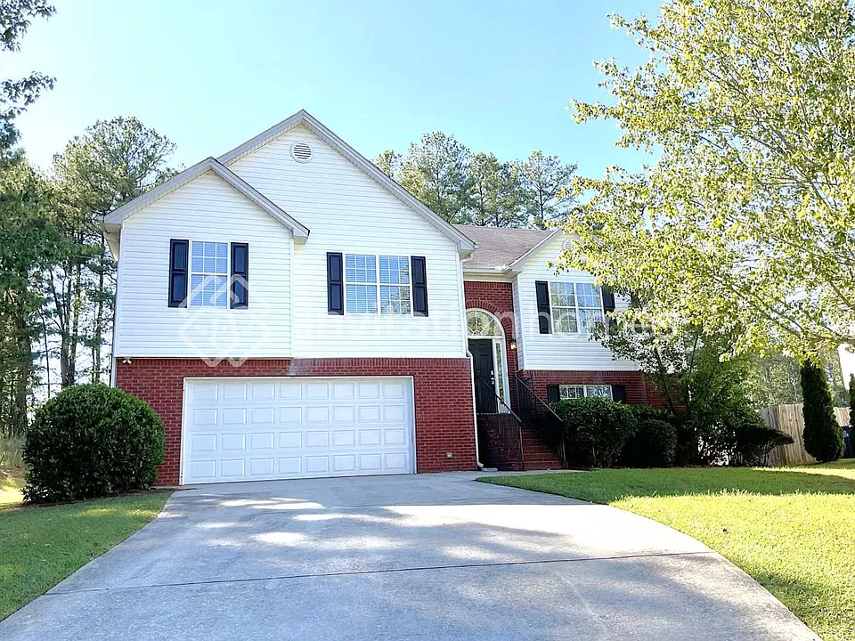 895 Lewis Ridge Cir