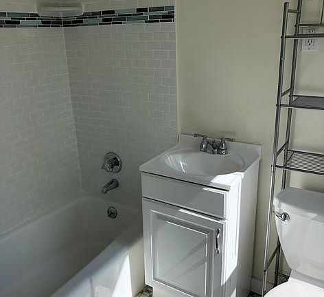 5th image of 146 Montowese St APT D