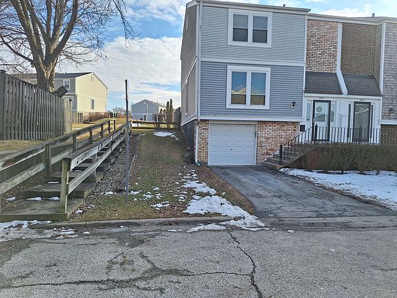 3rd image of 2051 Kettering Rd