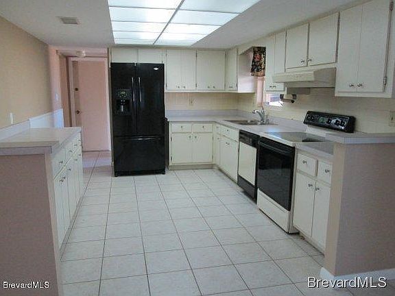 2nd image of 1662 S Dodge Cir