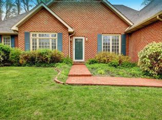 22 Cherokee Trl, Elkview, WV 25071