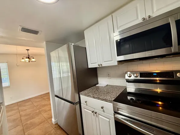 1671 NE 33rd St APT 3, Pompano Beach, FL 33064