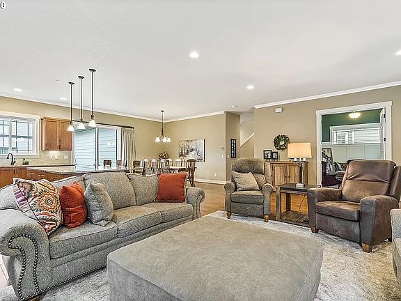 4th image of 29603 SW Beaumont Ave