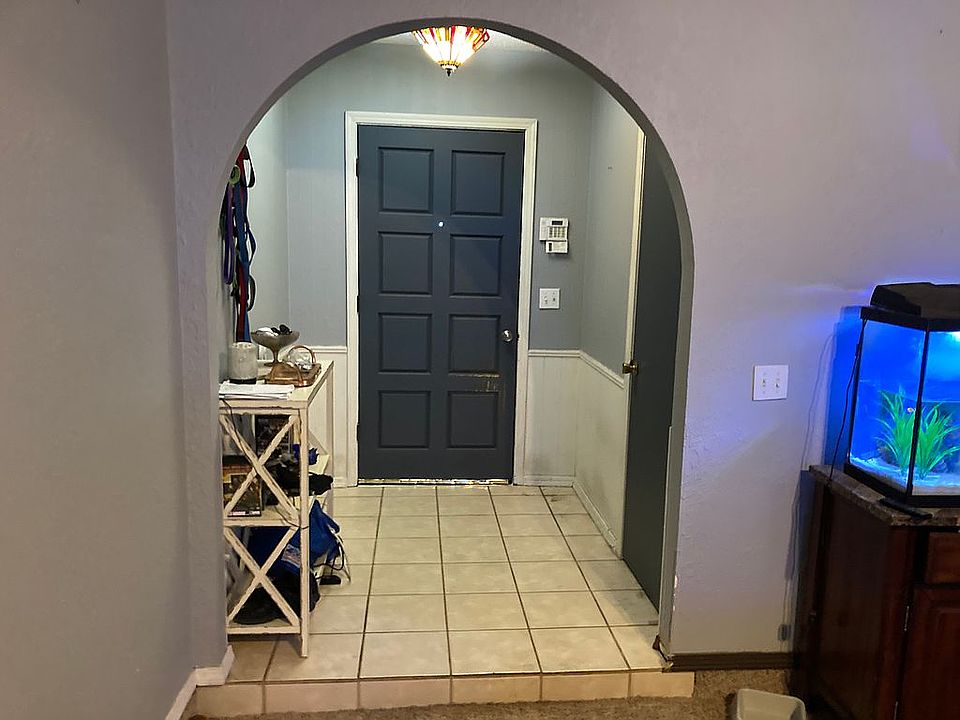 1st image of 913 Penn Ln