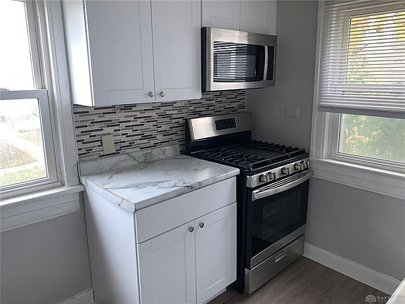 4th image of 1339 Steiner Ave