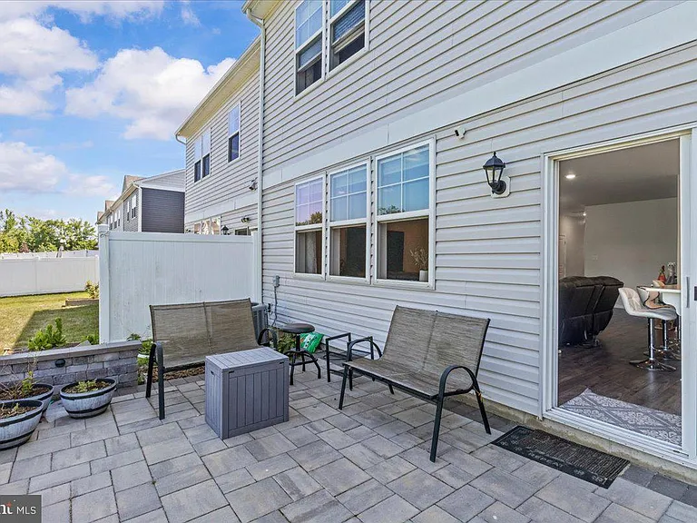 15 Morley Blvd — Photo 21
