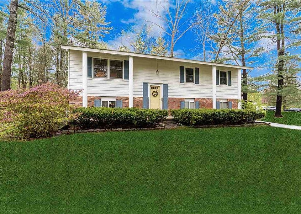 1st image of 9 Skidmore Dr