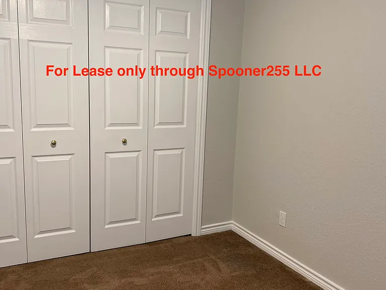 255 Spooner — Photo 8