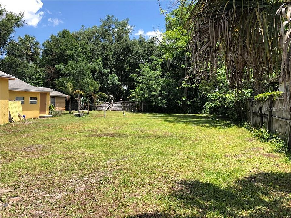 1st image of 1011 Pecan Ave