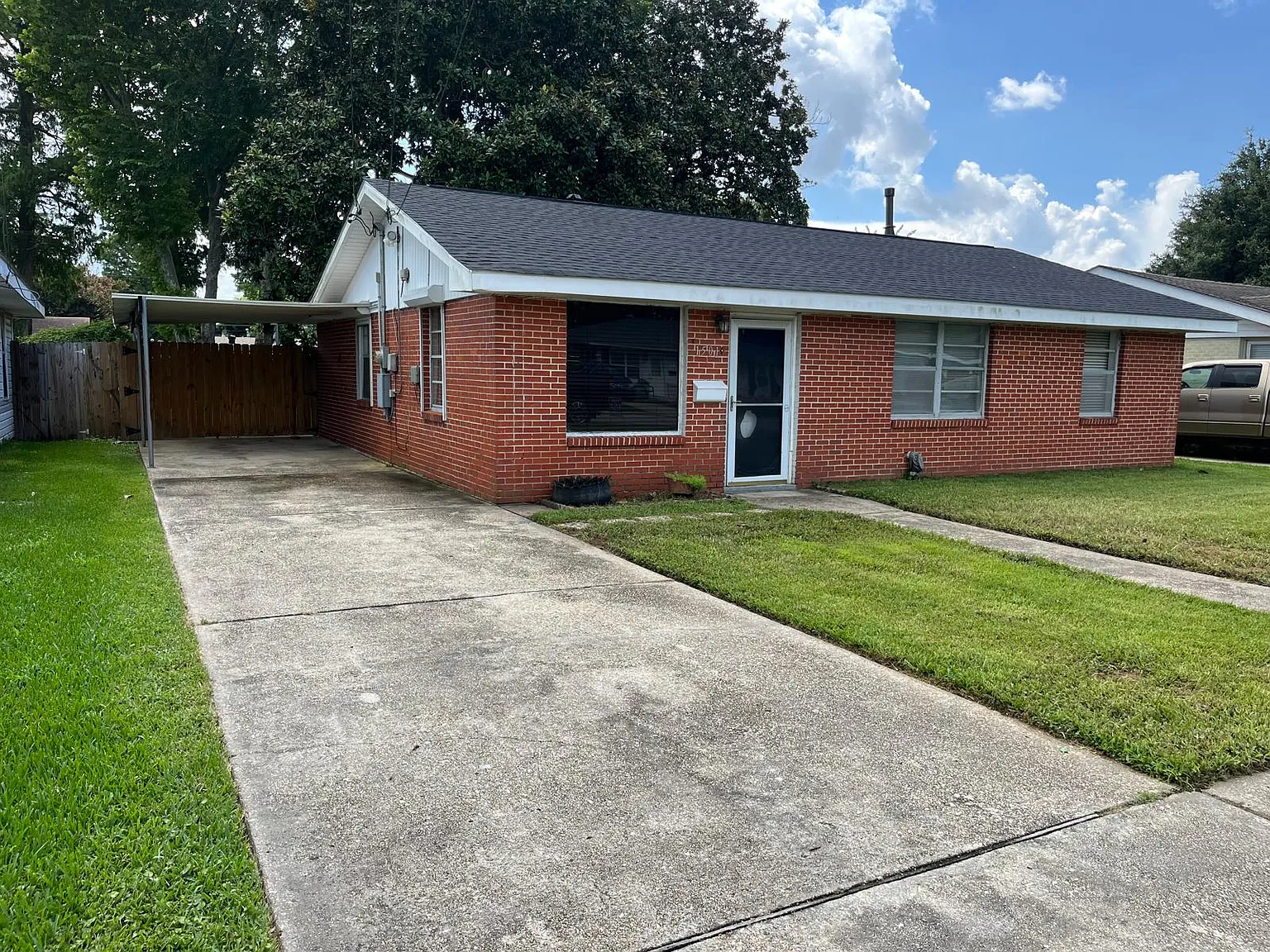 3 bed, 1100 sqft, $2,000 — Photo 2
