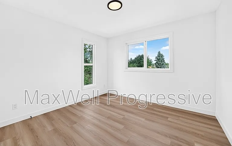 14510 95th Ave NW #MAIN FLOOR — Photo 39