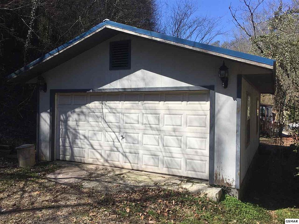 2nd image of 424 King Branch Rd