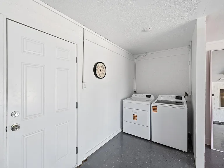 8639 E Virginia Ave — Photo 9