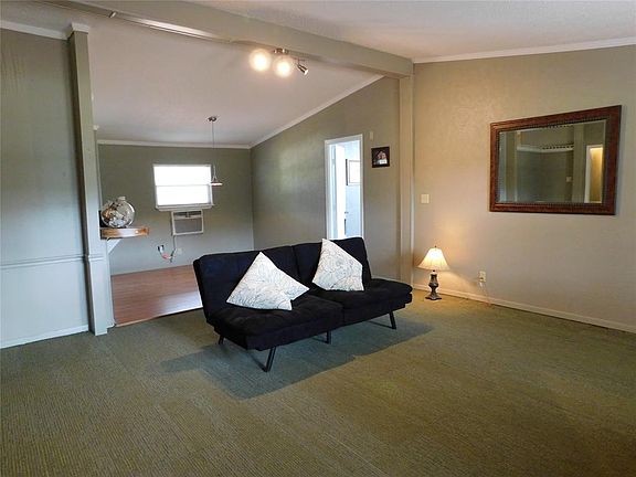 4th image of 9504 Private Road 3826