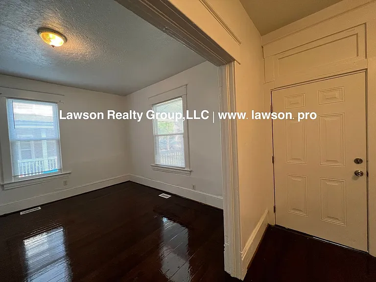 1208 Chapman Ave SW — Photo 7