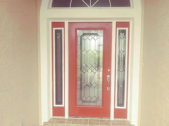 Front Screened Entry Way