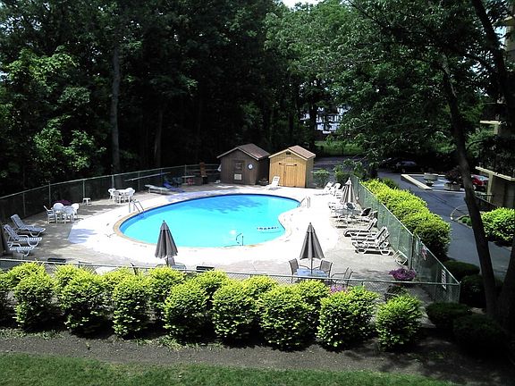 2nd image of 18501 Hilliard Blvd APT A2