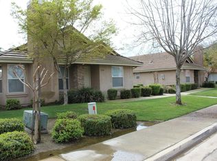 2601 W Oriole Ave, Visalia, CA 93291