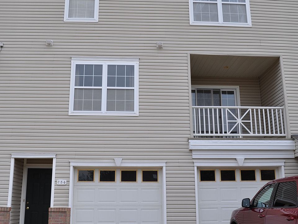 1st image of 754 Tollis Pkwy #754