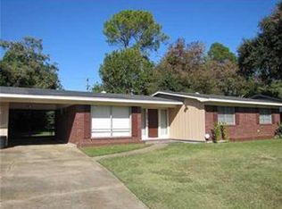 2009 Plantation Dr, Alexandria, LA 71301