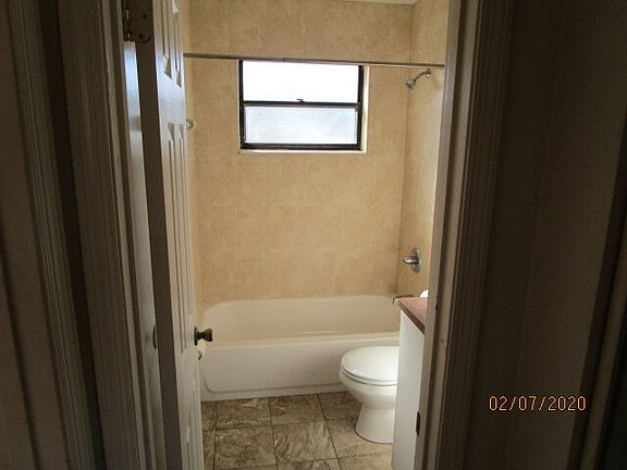 4th image of 660 8th St #209
