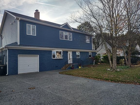 5th image of 125 York Point Dr