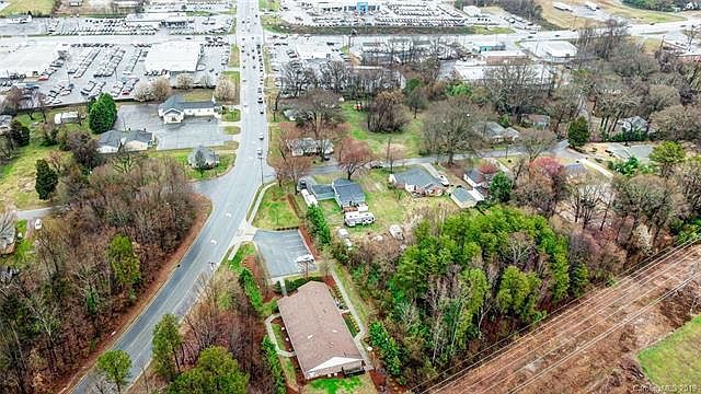 1st image of 301 Belt Dr