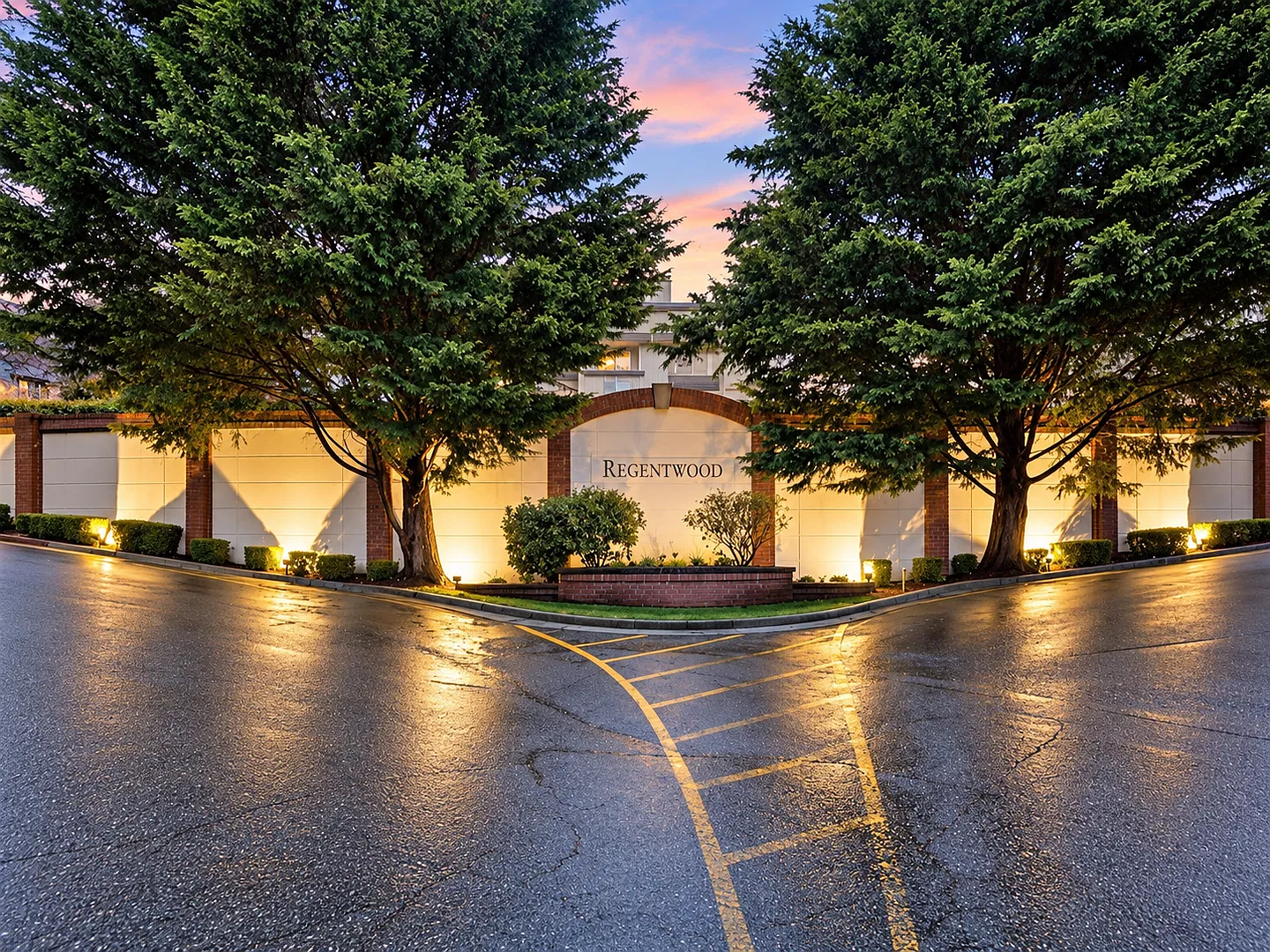 Very Nice 2 Bed 2 Bath condo — Photo 1
