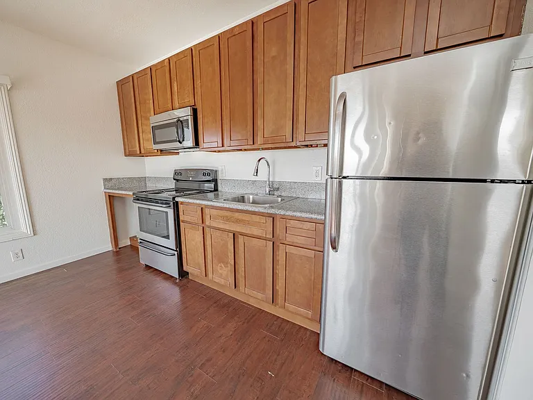 1715 High Street — Photo 10