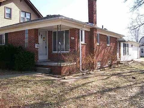 1st image of 197 Riverbank St