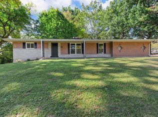 48 Green Acres Rd, Saint Louis, MO 63137