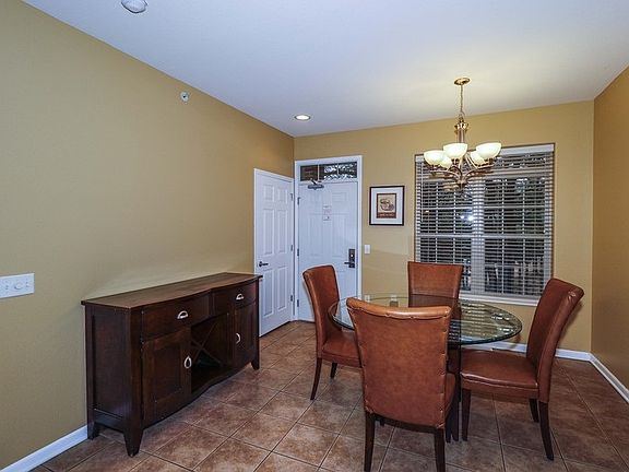 5th image of 670 East Ln #101