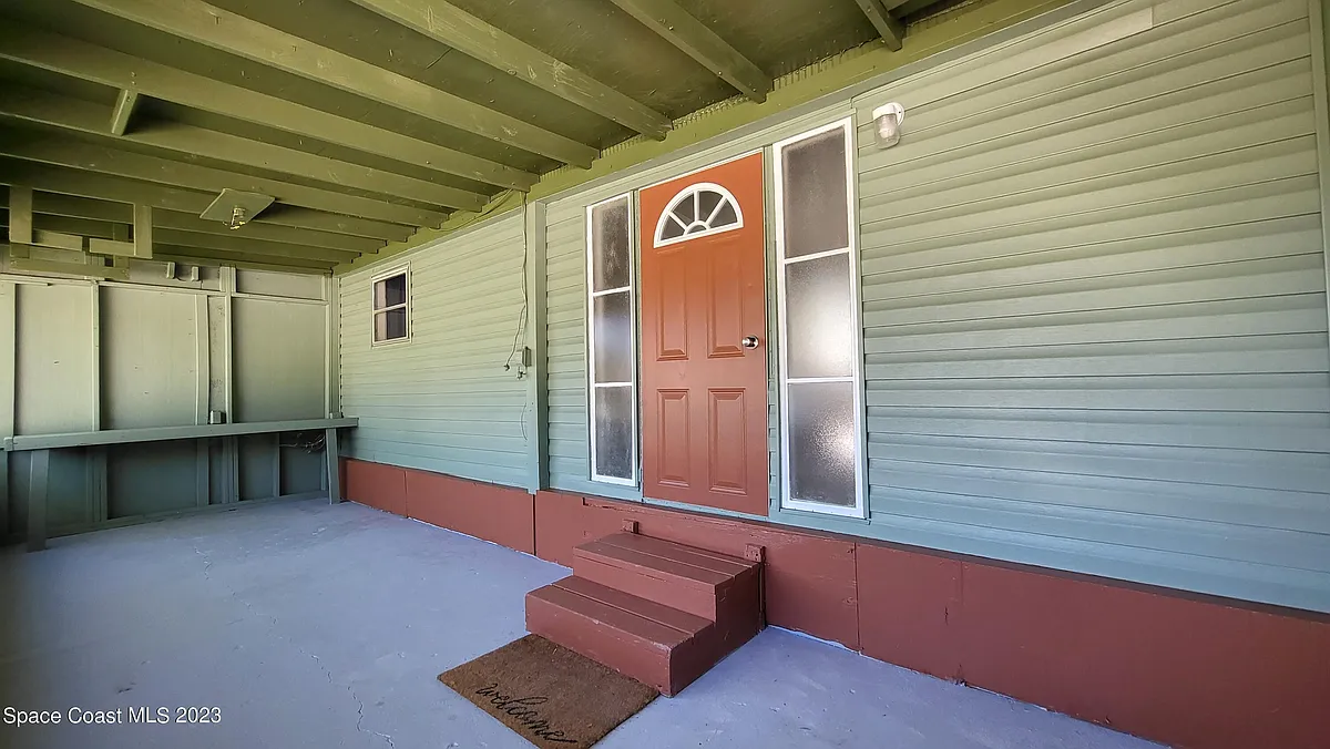 Building Photo - 6877 Blue Bonnet Dr