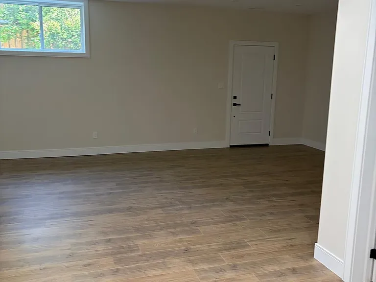 376 Mitchell Ave — Photo 22