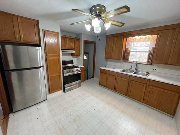 3rd image of 10019 Park Heights Ave