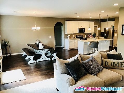 5th image of 321 Lola Ln