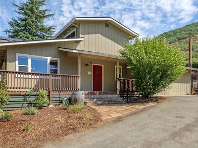 1165 NE Beacon Dr, Grants Pass, OR, 97526