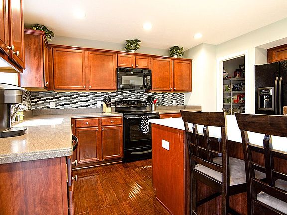3rd image of 13909 Wendessa Dr