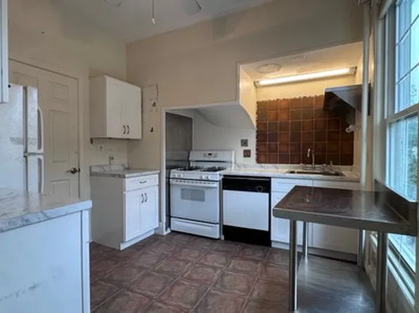 83 Longwood Ave Room 5, Brookline, MA 02446