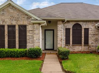 6815 Ashland Forest Dr, Houston, TX 77088